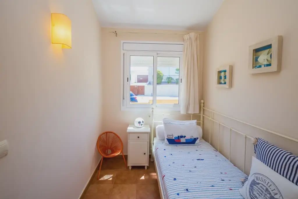 3 sypialnia Dom na sprzedaż w Castell d'Aro z basenem garażem - 360 000 € (Ref: 9904697)