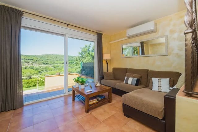 3 sypialnia Dom na sprzedaż w Castell d'Aro, Castell-Platja d'Aro z basenem garażem - 360 000 € (Ref: 9904697)