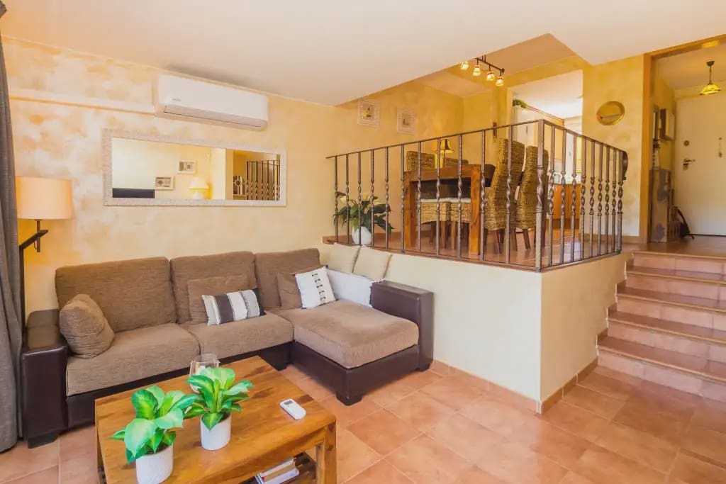 3 sypialnia Dom na sprzedaż w Castell d'Aro z basenem garażem - 360 000 € (Ref: 9904697)
