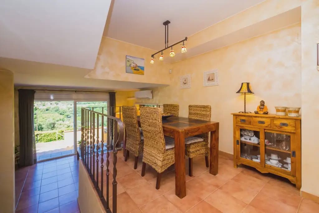 3 sypialnia Dom na sprzedaż w Castell d'Aro z basenem garażem - 360 000 € (Ref: 9904697)