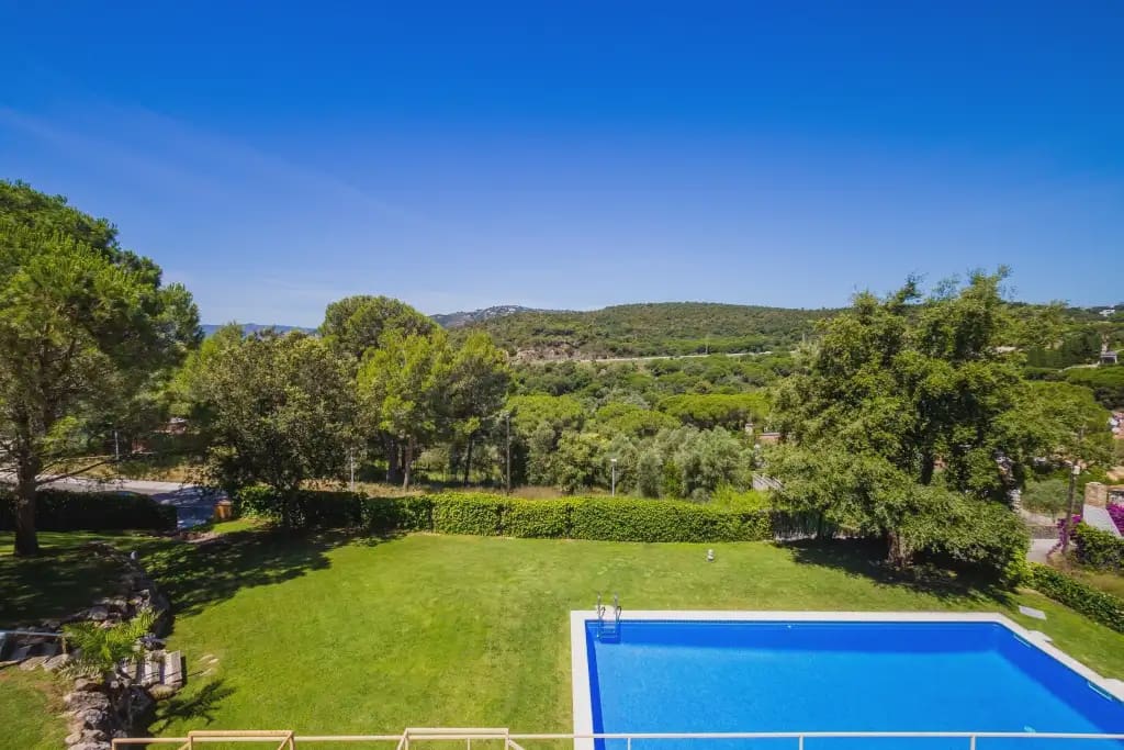 3 sypialnia Dom na sprzedaż w Castell d'Aro z basenem garażem - 360 000 € (Ref: 9904697)