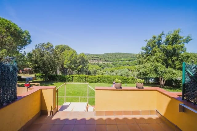 3 sypialnia Dom na sprzedaż w Castell d'Aro, Castell-Platja d'Aro z basenem garażem - 360 000 € (Ref: 9904697)