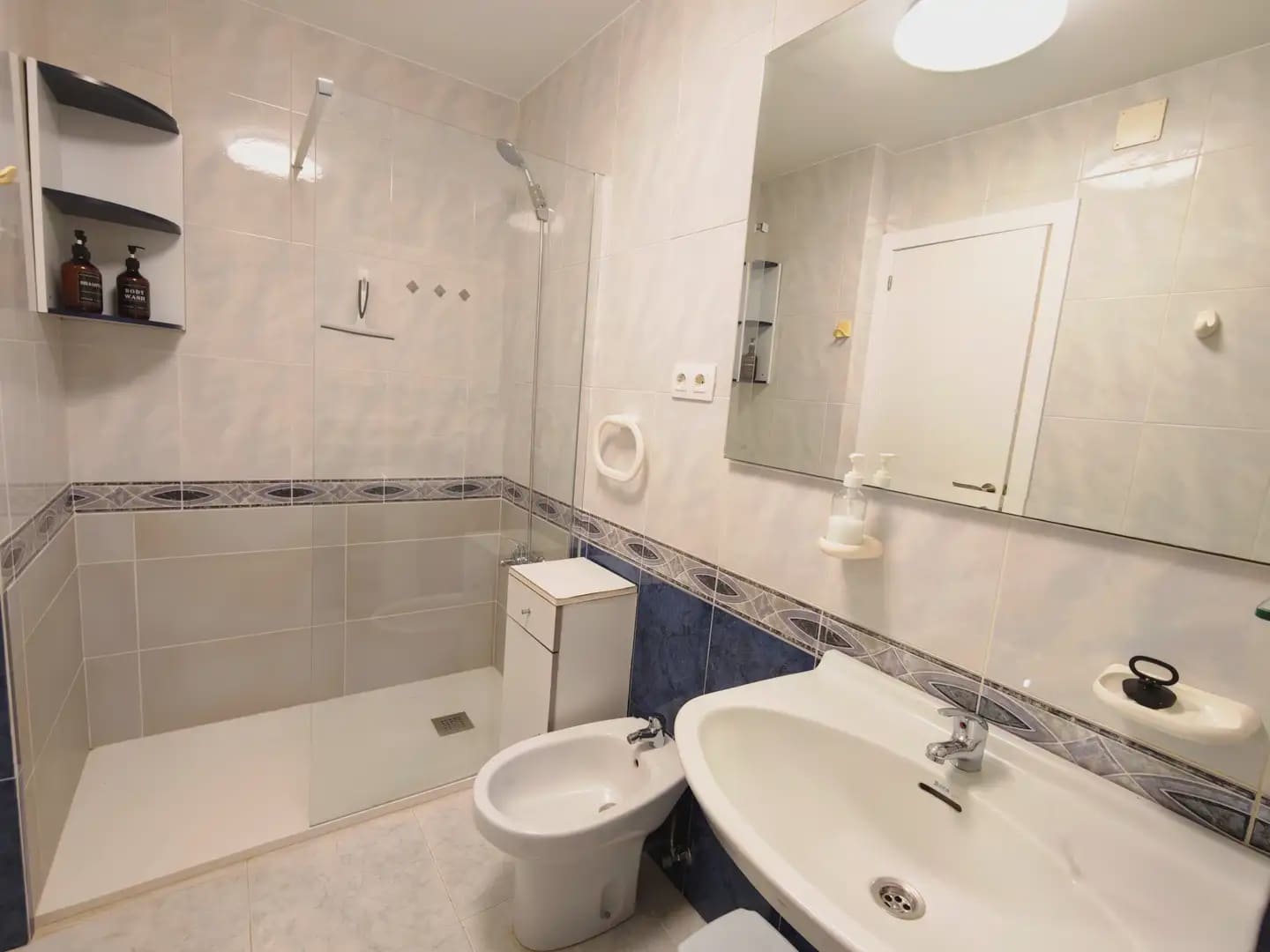 2 bedroom Apartment for sale in Castell-Platja d'Aro - € 300,000 (Ref: 9937424)