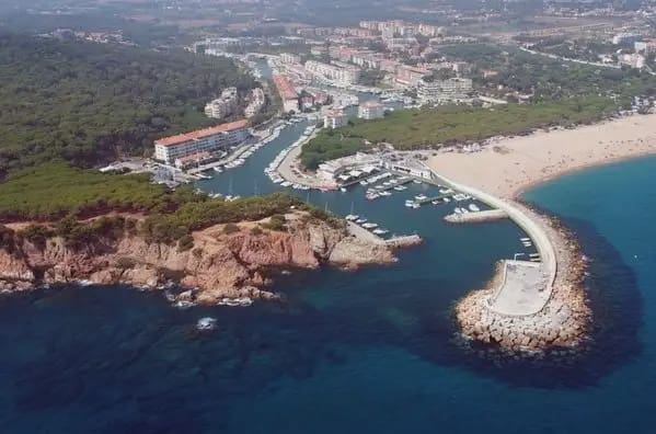 4 makuuhuone Kattohuoneisto myytävänä paikassa Calonge i Sant Antoni mukana 
autotalli - 760 000 € (Ref: 9943191)