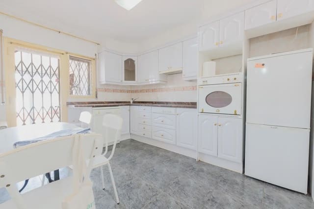 Apartamento de 3 habitaciones en Castell d'Aro, Castell-Platja d'Aro en venta con garaje - 340.000 € (Ref: 9943210)