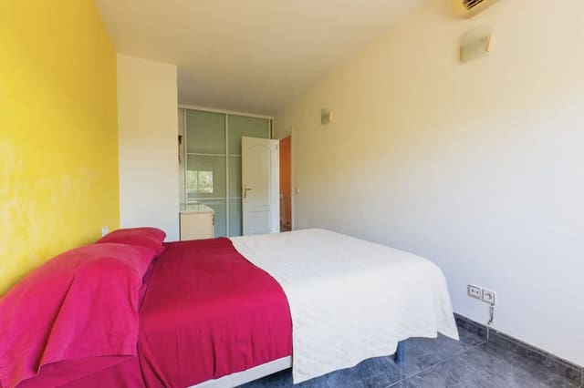 Apartamento de 3 habitaciones en Castell d'Aro, Castell-Platja d'Aro en venta con garaje - 340.000 € (Ref: 9943210)