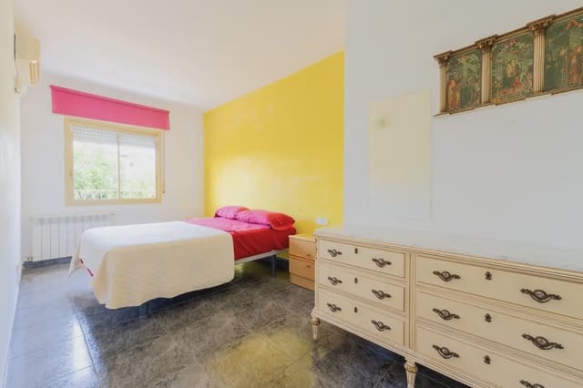 Apartamento de 3 habitaciones en Castell d'Aro, Castell-Platja d'Aro en venta con garaje - 340.000 € (Ref: 9943210)
