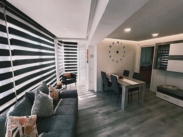 Studio à vendre à S'Agaro, Castell-Platja d'Aro - 218 000 € (Ref: 9943225)