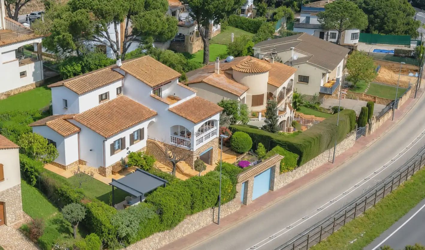 5 soverom Villa til salgs i Calonge i Sant Antoni med garasje - € 680 000 (Ref: 9953355)