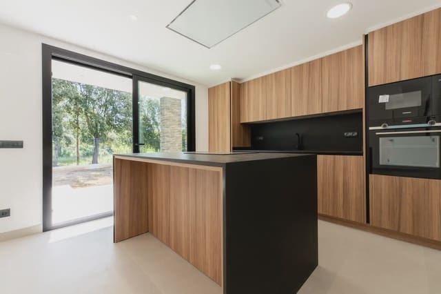 4 soverom Villa til salgs i Calonge i Sant Antoni med svømmebasseng garasje - € 830 000 (Ref: 9954576)