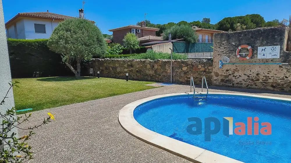 Apartamento de 2 habitaciones en Calonge i Sant Antoni en venta - 240.000 € (Ref: 9966948)