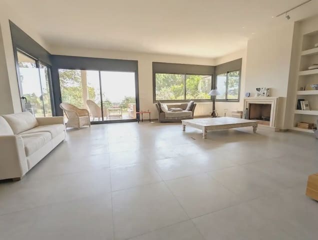 5 soverom Villa til salgs i S'Agaro, Castell-Platja d'Aro med svømmebasseng garasje - € 1 350 000 (Ref: 9985883)