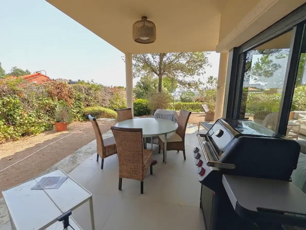 5 soverom Villa til salgs i S'Agaro med svømmebasseng garasje - € 1 350 000 (Ref: 9985883)
