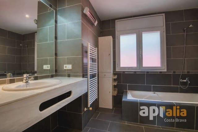 5 slaapkamer Villa te koop in Calonge i Sant Antoni met zwembad garage - € 930.000 (Ref: 9999145)
