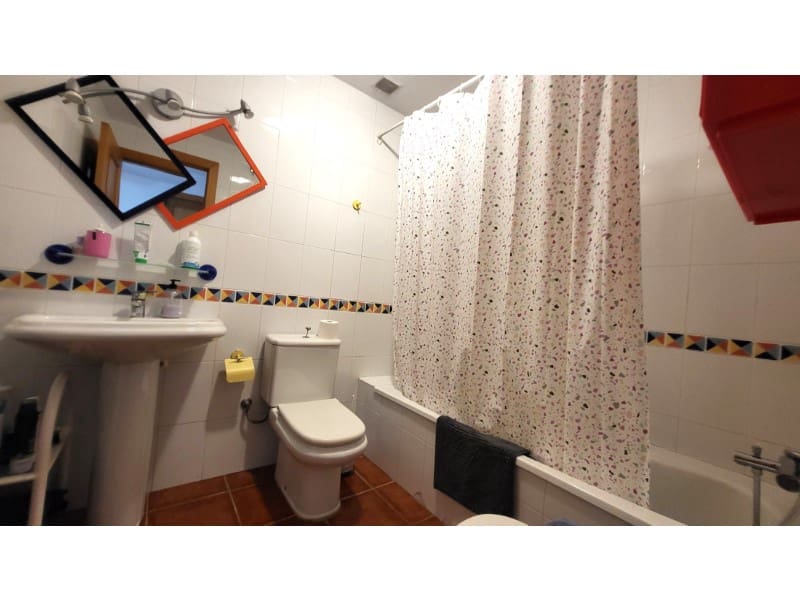 4 chambre Villa/Maison à vendre à Blanes avec piscine garage - 599 000 € (Ref: 10001322)