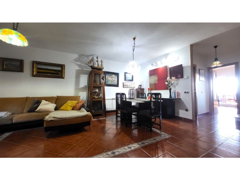 4 chambre Villa/Maison à vendre à Blanes avec piscine garage - 599 000 € (Ref: 10001322)