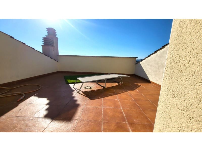 4 chambre Villa/Maison à vendre à Blanes avec piscine garage - 599 000 € (Ref: 10001322)