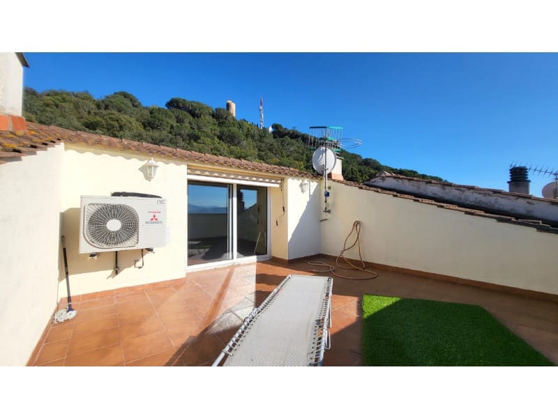 4 chambre Villa/Maison à vendre à Blanes avec piscine garage - 599 000 € (Ref: 10001322)