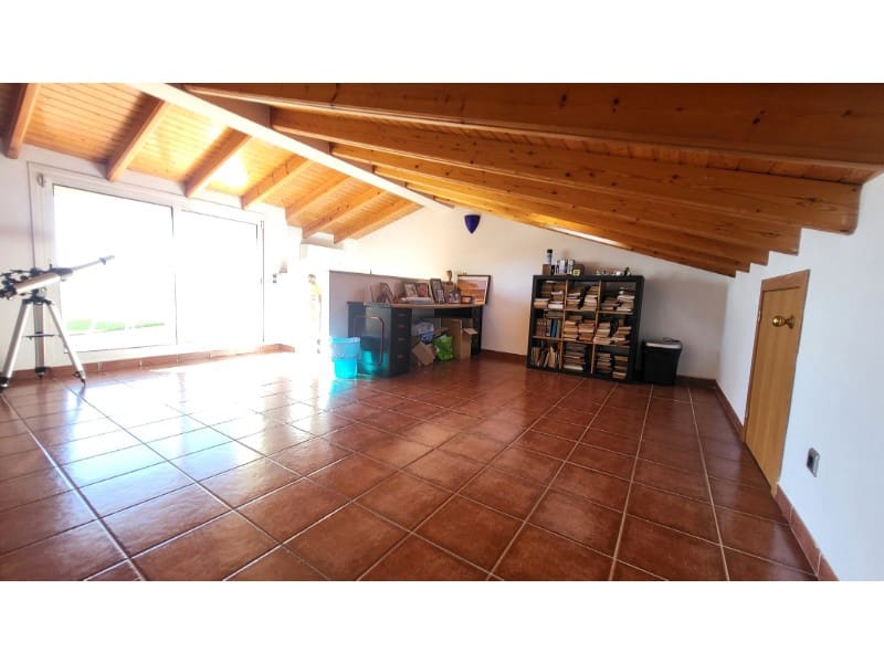 4 chambre Villa/Maison à vendre à Blanes avec piscine garage - 599 000 € (Ref: 10001322)