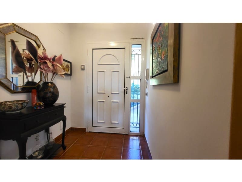 4 chambre Villa/Maison à vendre à Blanes avec piscine garage - 599 000 € (Ref: 10001322)