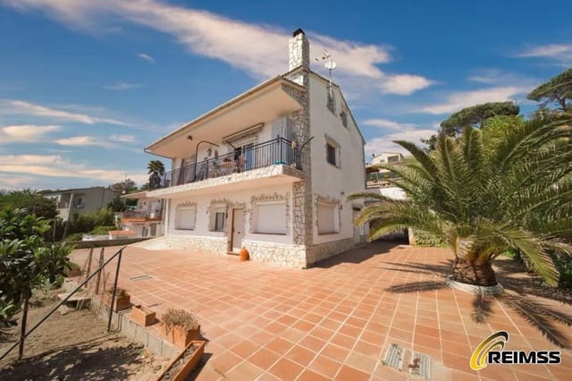 9 soveværelse Villa til salg i Vidreres med garage - € 383.500 (Ref: 10004711)