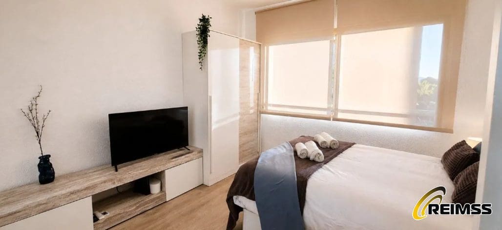 Apartamento para venda em Lloret de Mar com piscina - 133 000 € (Ref: 10026642)