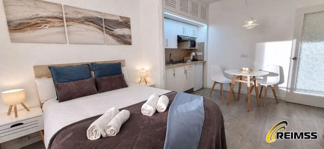 Apartamento para venda em Fenals, Lloret de Mar com piscina - 133 000 € (Ref: 10026642)
