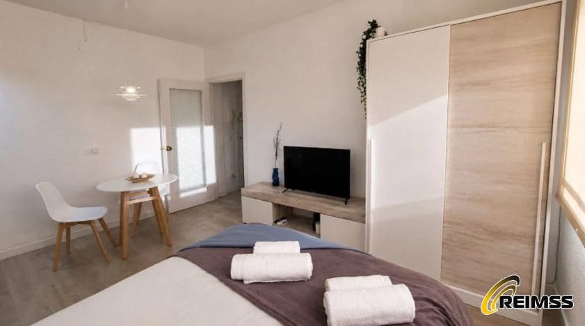 Apartamento para venda em Lloret de Mar com piscina - 133 000 € (Ref: 10026642)