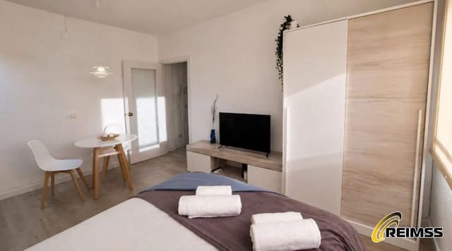 Apartamento para venda em Fenals, Lloret de Mar com piscina - 133 000 € (Ref: 10026642)