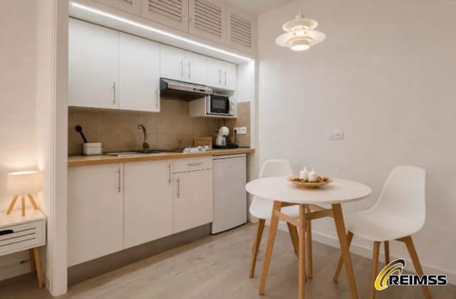 Apartamento para venda em Fenals, Lloret de Mar com piscina - 133 000 € (Ref: 10026642)