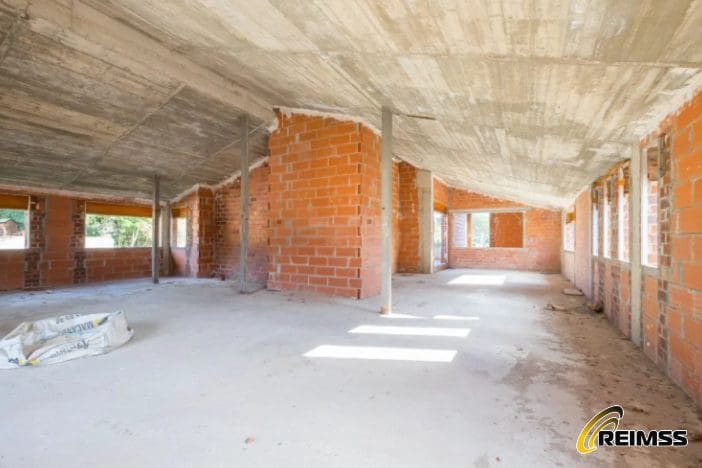 6 slaapkamer Villa te koop in Santa Coloma de Farners met garage - € 304.500 (Ref: 10026971)