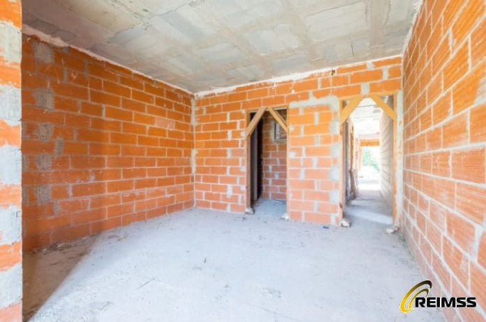 6 slaapkamer Villa te koop in Santa Coloma de Farners met garage - € 304.500 (Ref: 10026971)