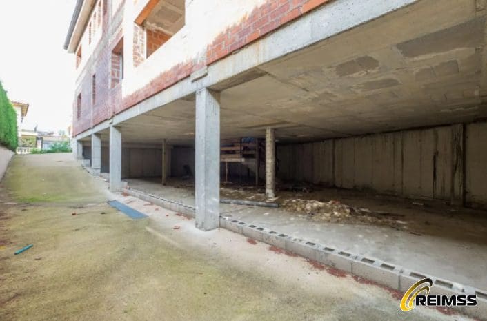 6 slaapkamer Villa te koop in Santa Coloma de Farners met garage - € 304.500 (Ref: 10026971)