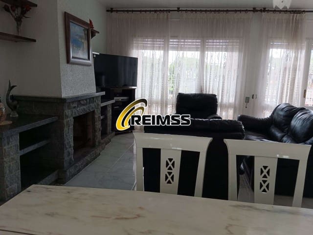 Chalet de 7 habitaciones en Lloret de Mar en venta con piscina garaje - 490.000 € (Ref: 10031317)