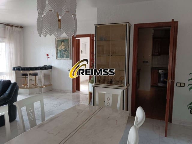 Chalet de 7 habitaciones en Lloret de Mar en venta con piscina garaje - 490.000 € (Ref: 10031317)