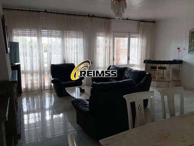Chalet de 7 habitaciones en Lloret de Mar en venta con piscina garaje - 490.000 € (Ref: 10031317)