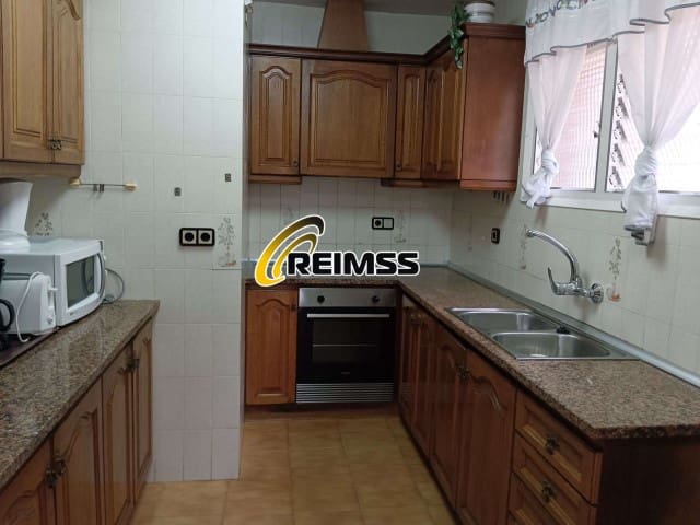 Chalet de 7 habitaciones en Lloret de Mar en venta con piscina garaje - 490.000 € (Ref: 10031317)