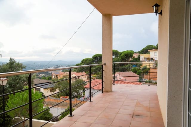 3 camera da letto Villa in vendita in Aiguaviva Parc, Vidreres con piscina garage - 355.950 € (Rif: 10035795)