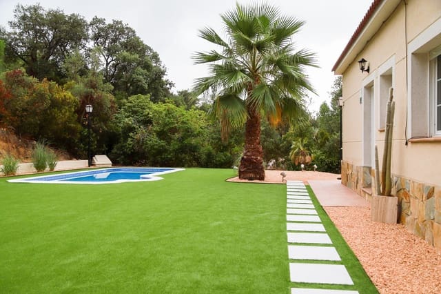 3 camera da letto Villa in vendita in Aiguaviva Parc, Vidreres con piscina garage - 355.950 € (Rif: 10035795)