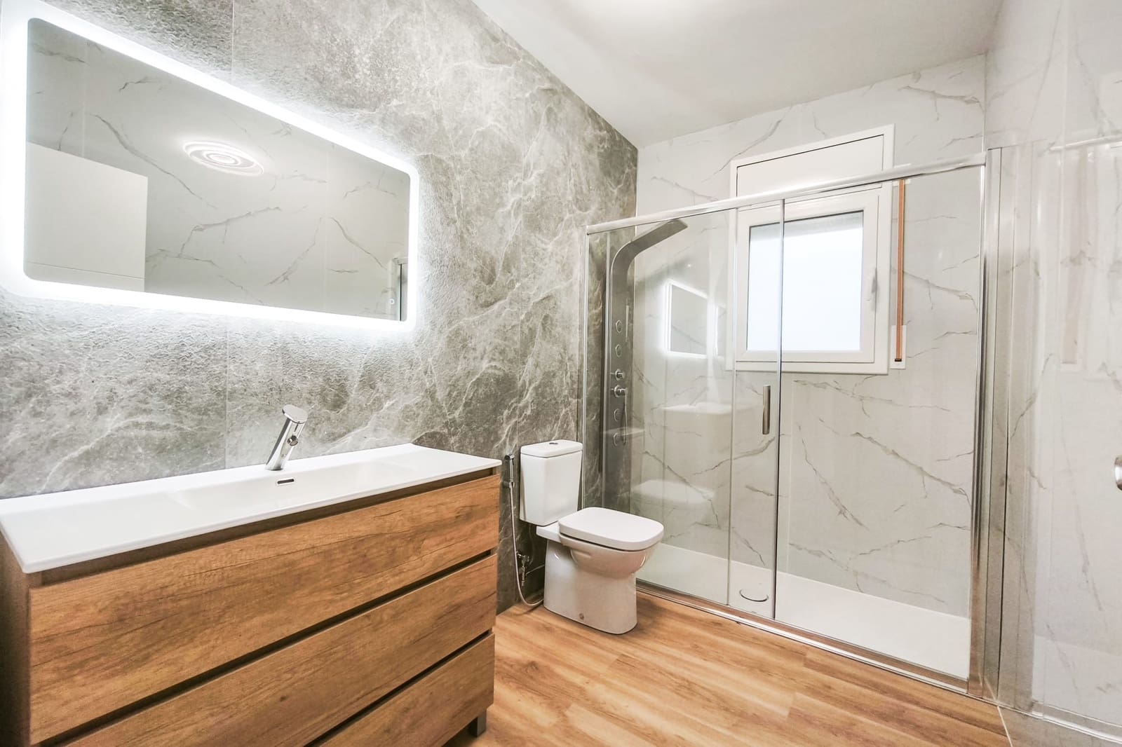 Chalet de 3 habitaciones en Vidreres en venta con piscina garaje - 355.950 € (Ref: 10035795)