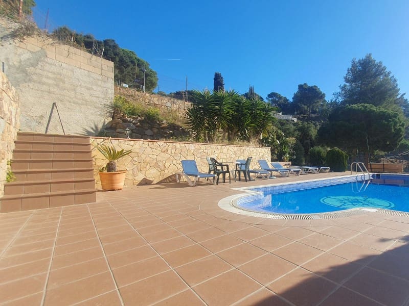 6 soveværelse Villa til salg i Tossa de Mar med swimmingpool garage - € 945.000 (Ref: 10044193)