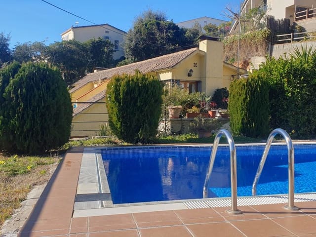 6 soveværelse Villa til salg i Tossa de Mar med swimmingpool garage - € 945.000 (Ref: 10044193)