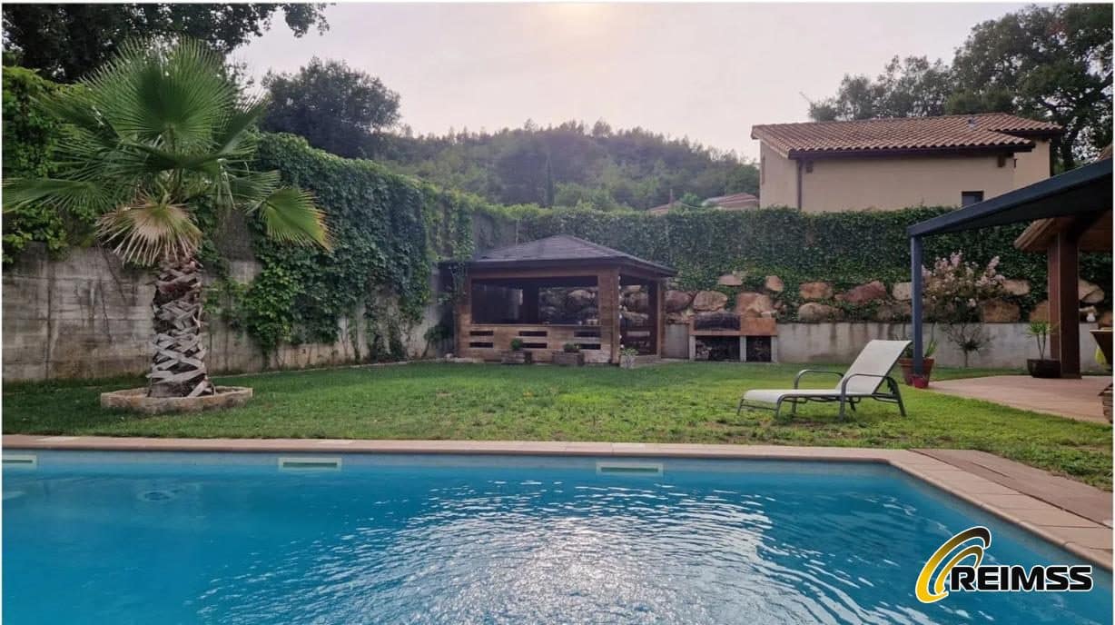 4 sypialnia Willa na sprzedaż w Macanet de la Selva z basenem garażem - 309 750 € (Ref: 10079794)