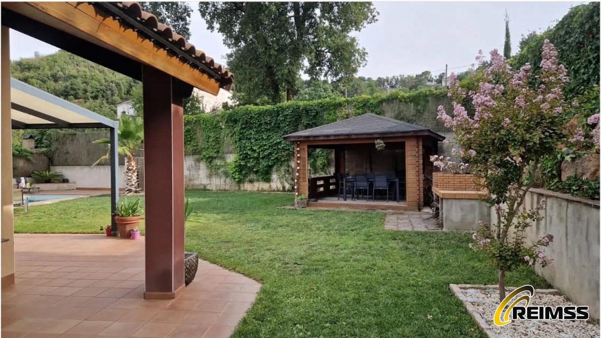 4 sypialnia Willa na sprzedaż w Macanet de la Selva z basenem garażem - 309 750 € (Ref: 10079794)