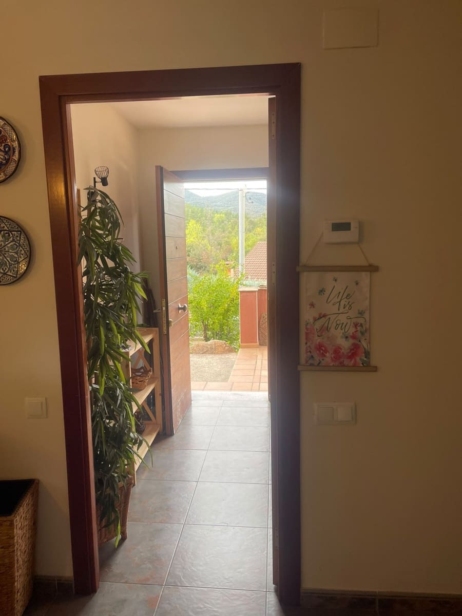 4 bedroom Villa for sale in Massanes with pool garage - € 309,750 (Ref: 10079794)