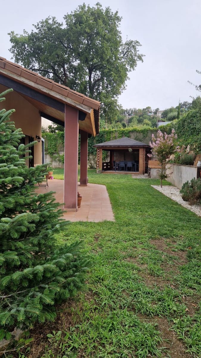 4 bedroom Villa for sale in Massanes with pool garage - € 309,750 (Ref: 10079794)