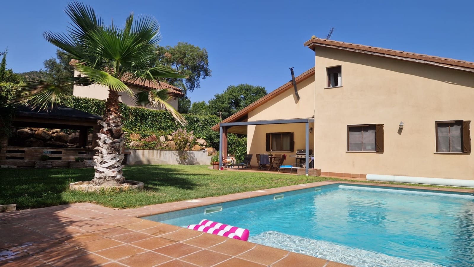 4 bedroom Villa for sale in Massanes with pool garage - € 309,750 (Ref: 10079794)