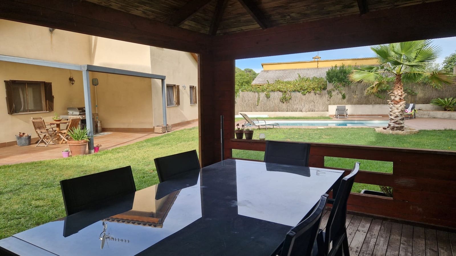 4 bedroom Villa for sale in Massanes with pool garage - € 309,750 (Ref: 10079794)