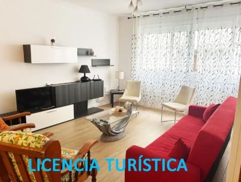 Apartamento de 4 habitaciones en Mas Baell - Can Carbó, Lloret de Mar en venta - 290.000 € (Ref: 10135100)