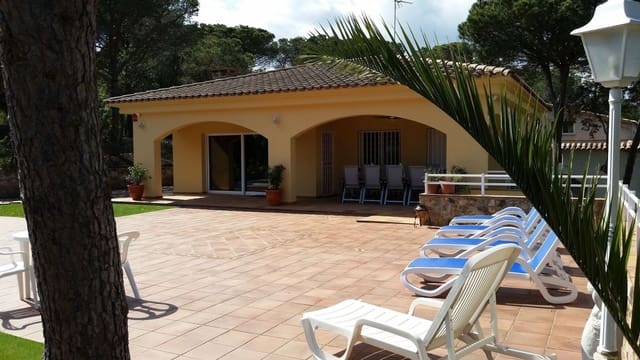 4 chambre Villa/Maison à vendre à Maçanet de la Selva avec piscine garage - 585 000 € (Ref: 10154439)